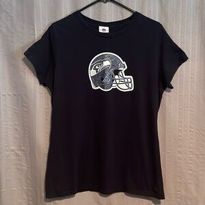 💙🏈💚 NFL Team Apparel - Seattle Seahawks Helmet Top 💙🏈💚